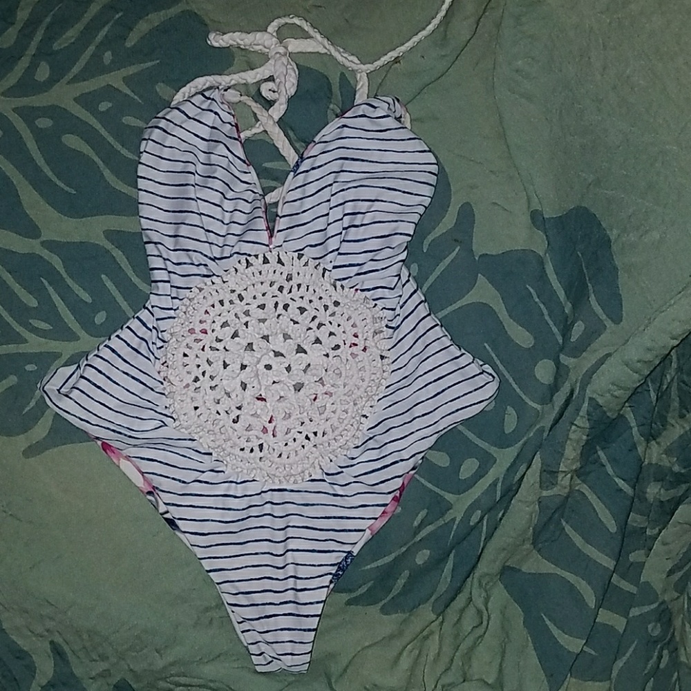 Frankie's bikinis reversible poppy onepiece floral - Picture 5 of 8